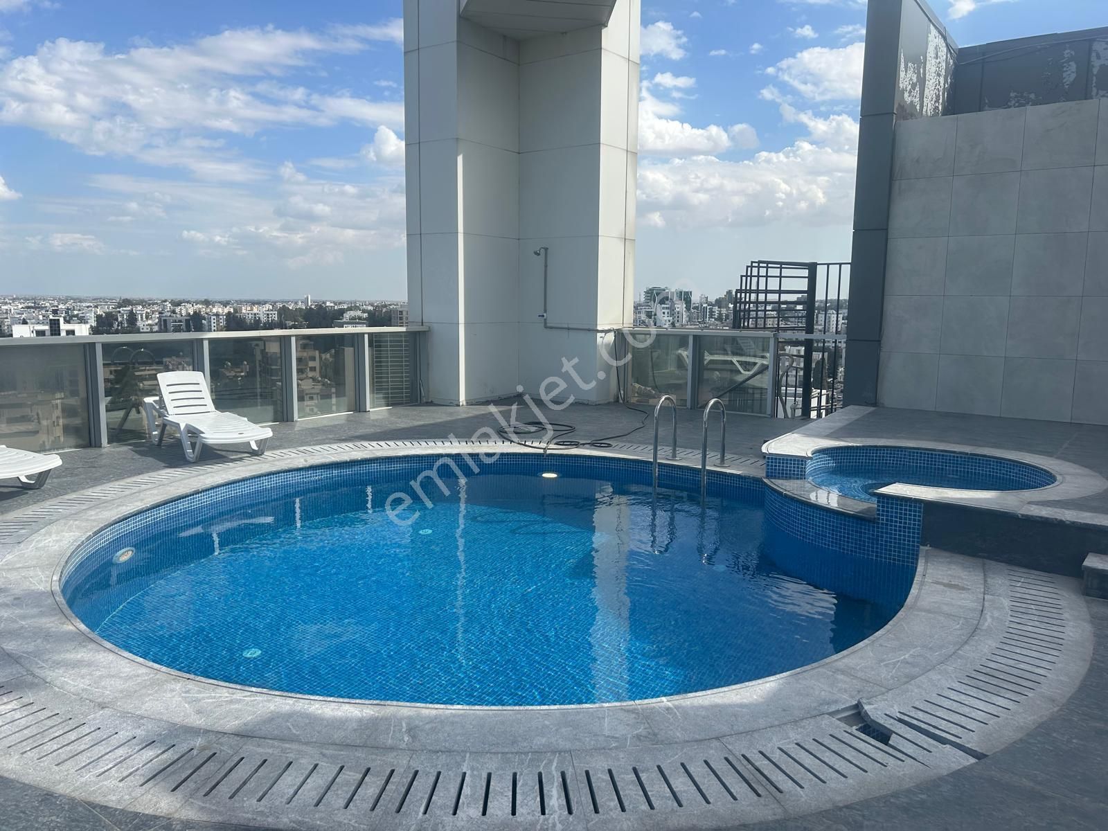 Lefkoşa Bakanlıklar Bölgesi Kiralık Yeni 220 M2 Ve 148 M2 Den Ticariizinli Ofisler. - Görsel 27