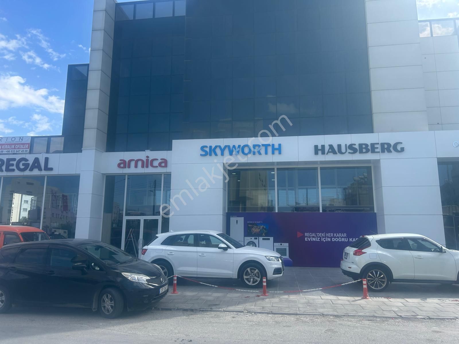 Lefkoşa Bakanlıklar Bölgesi Kiralık Yeni 220 M2 Ve 148 M2 Den Ticariizinli Ofisler. - Görsel 4