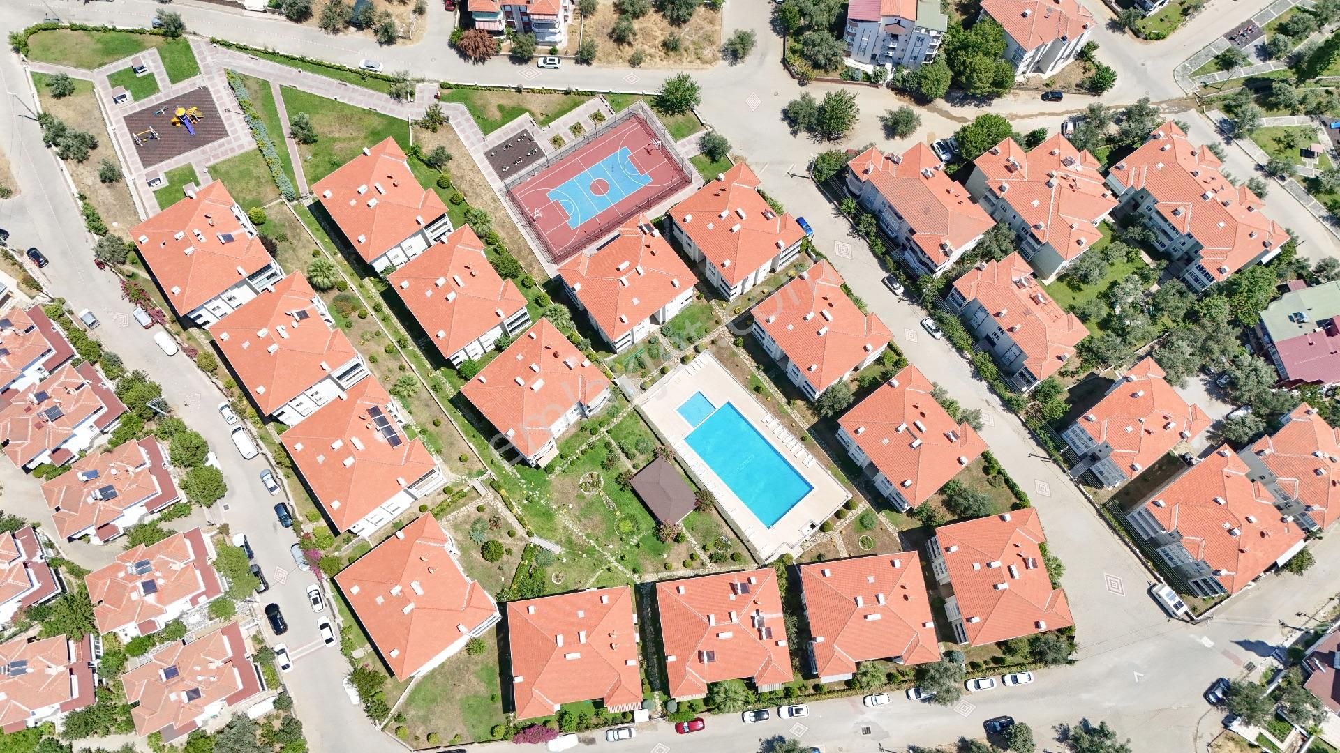 Altınoluk Merkezde Satılık Havuzlu 3+1 Havuzlu Daire - Görsel 4