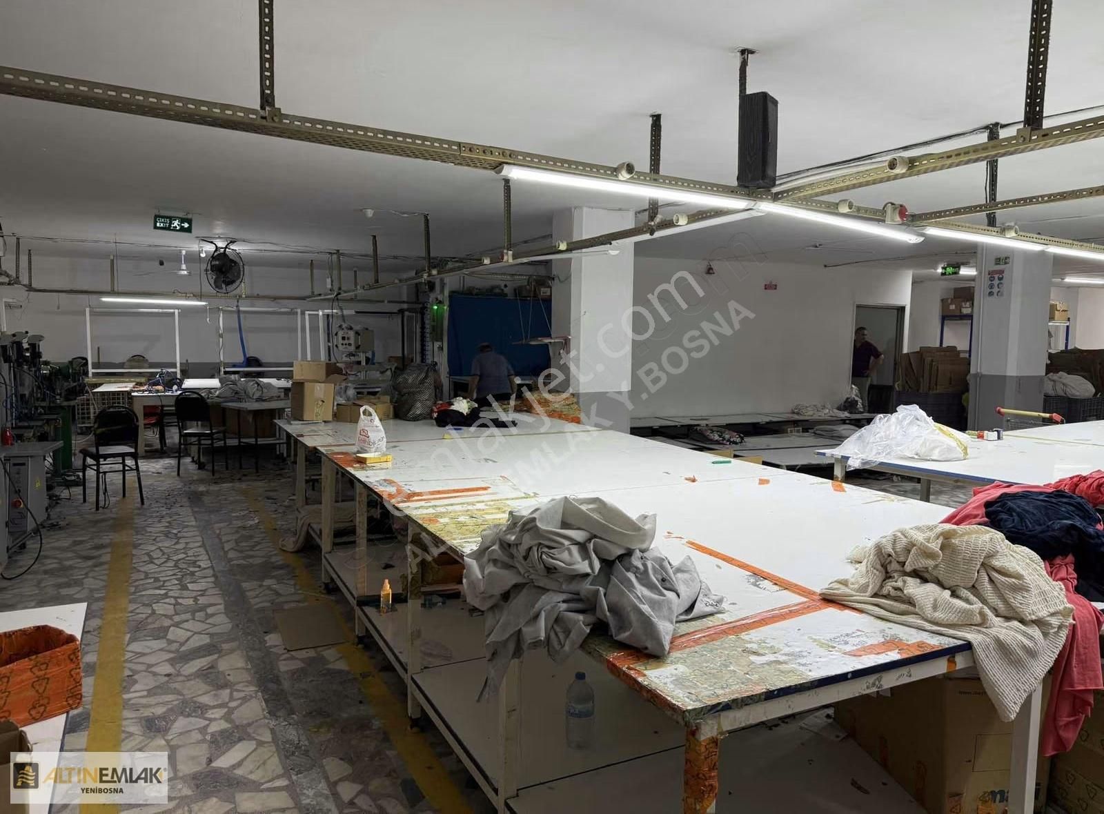 Yenibosna Mer Camii Karşında 650m2 İmalata Uygun İskanlı İş Yeri - Görsel 3