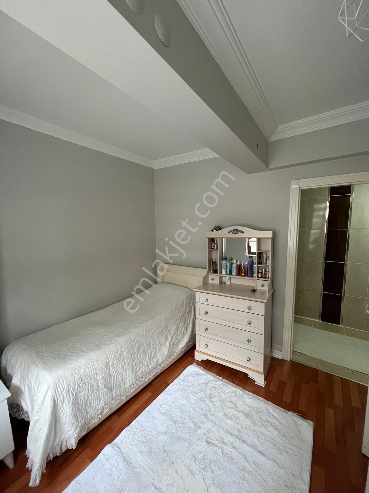 Yayla Mahallesi'nde Cadde Üzerinde 4+1 Ters Dubleks! - Görsel 13