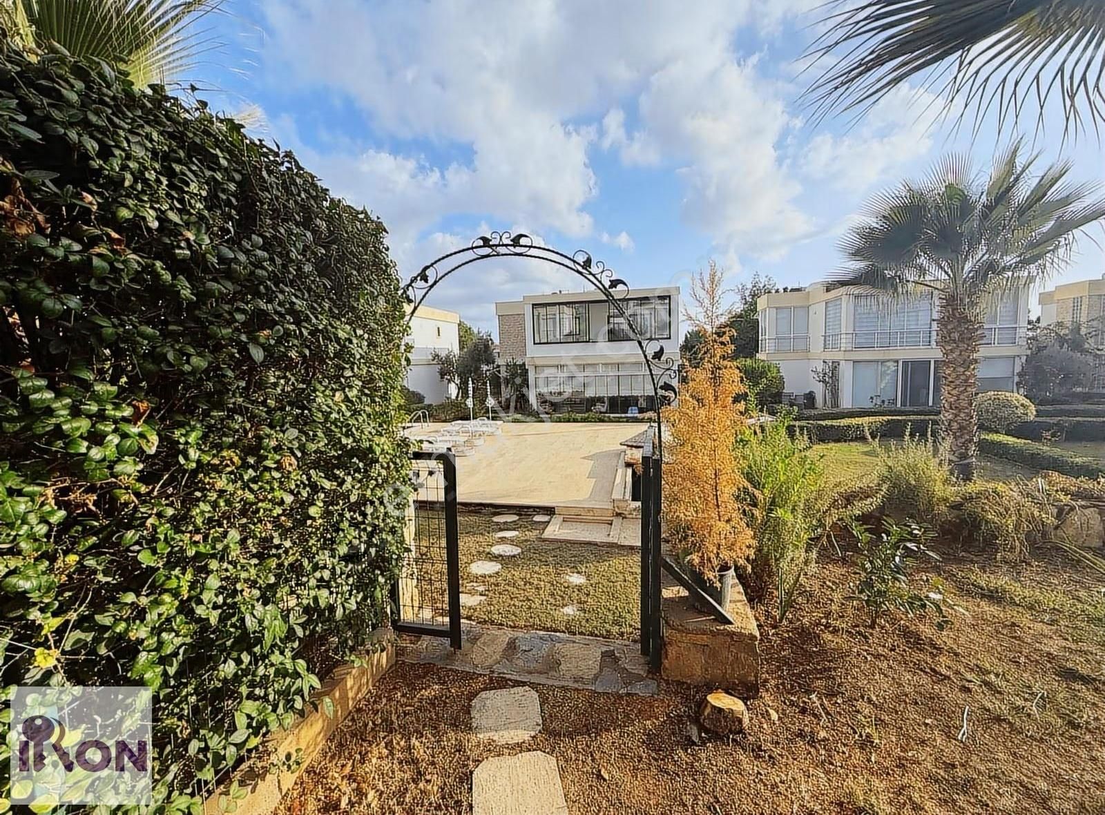 Bodrum Merkezi Konumda Kiralık Lüks Villa !! - Görsel 8