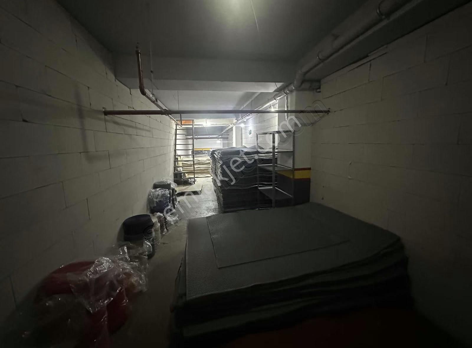 Sancaktepe Sevenler Caddesi Duru Sitesi Altında Fırsat Dükkan - Görsel 13