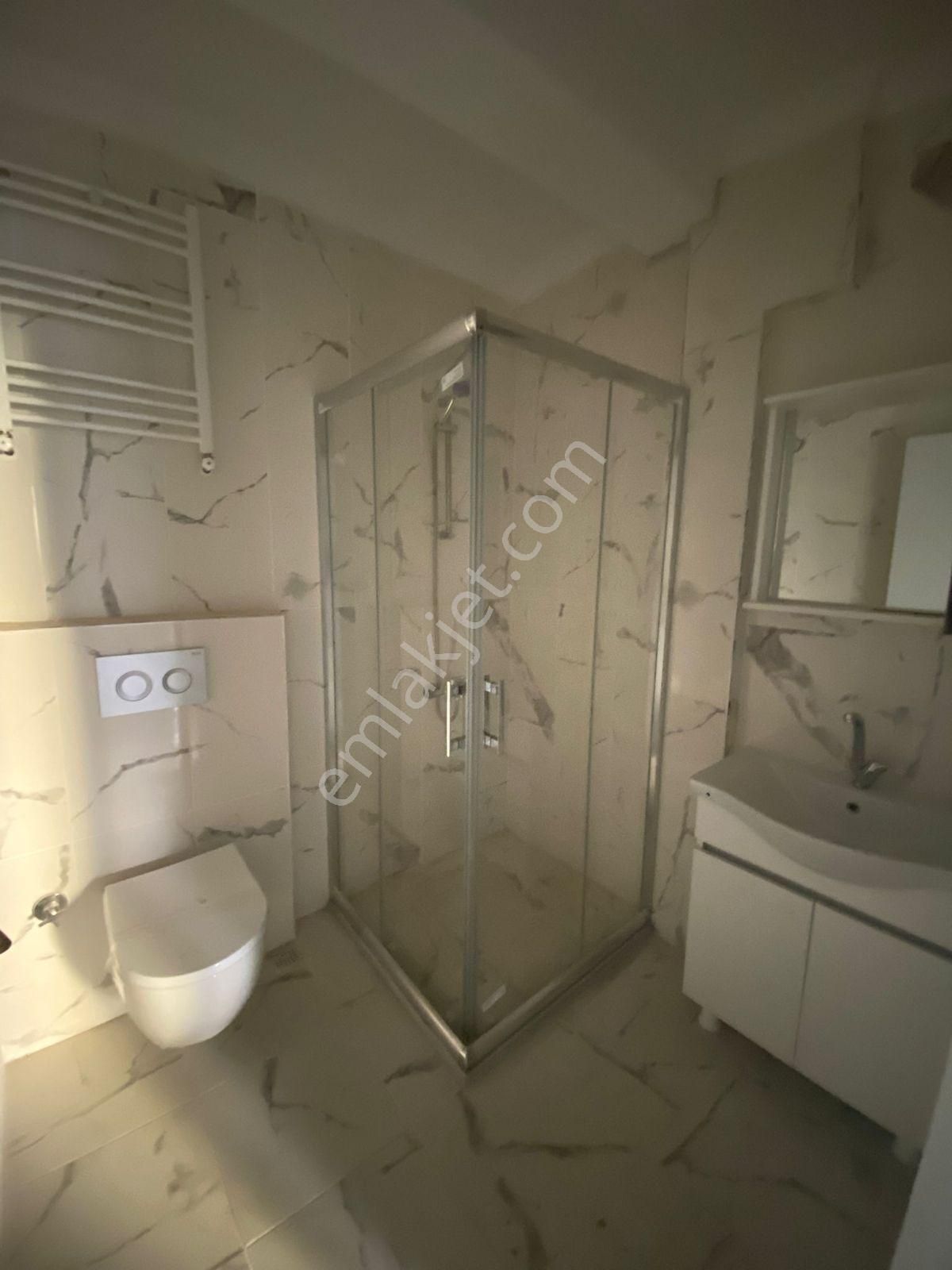 Kozanovadan Tatlıkuyuda Asansörlü, Geniş 2+1 Daire! - Görsel 24