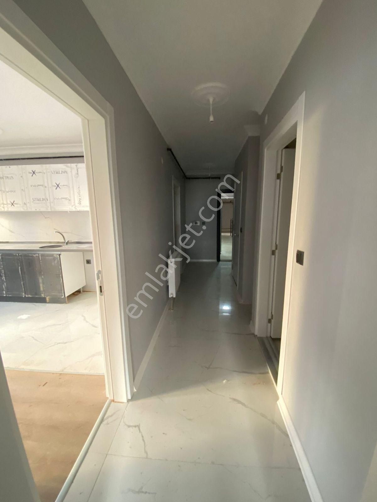 Kozanovadan Tatlıkuyuda Asansörlü, Geniş 2+1 Daire! - Görsel 11