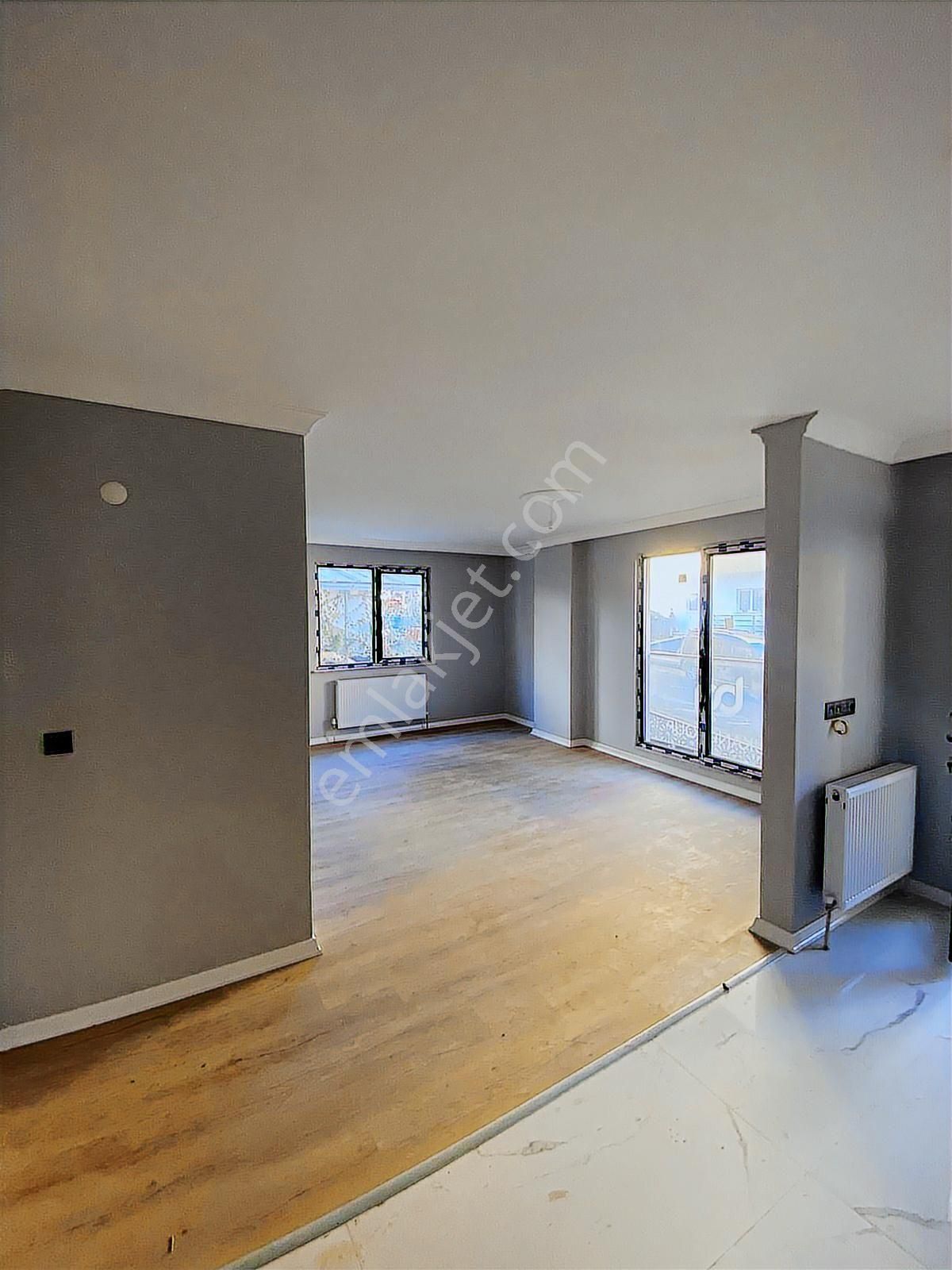 Kozanovadan Tatlıkuyuda Asansörlü, Geniş 2+1 Daire! - Görsel 15