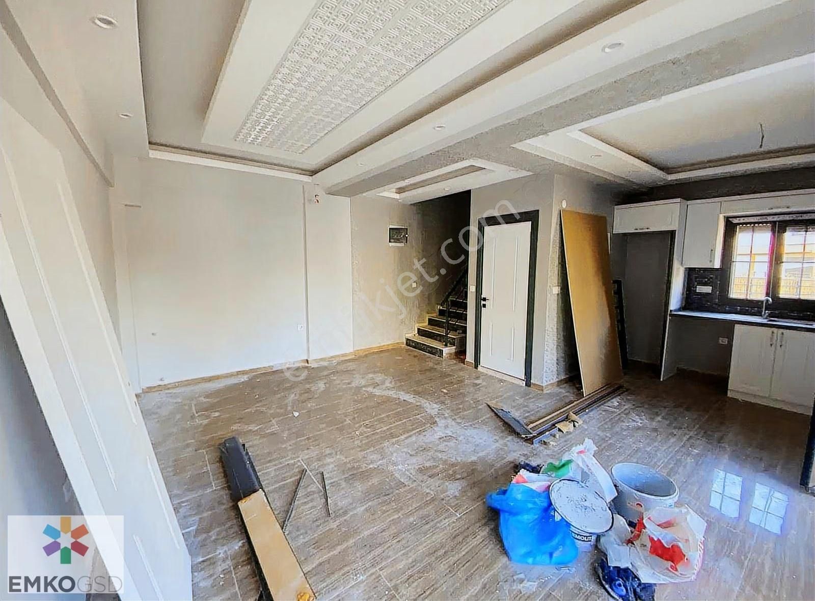 Özdere'de Geniş Bahçeli Sıfır 4+1 Yaz-kış Kiralık Villa (emko) - Görsel 17