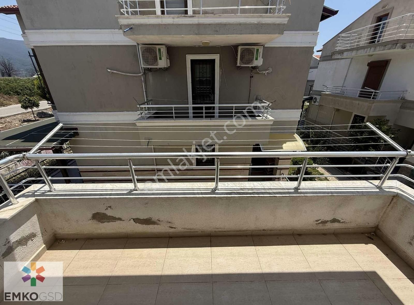 Emko'dan Havuzlu,denize Sıfır Site İçerisinde 3+1 Villa - Görsel 8