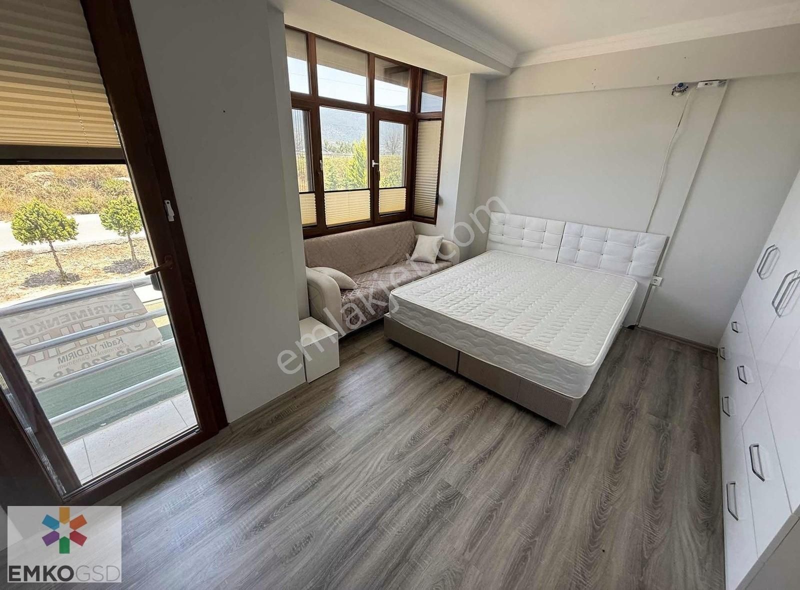 Emko'dan Havuzlu,denize Sıfır Site İçerisinde 3+1 Villa - Görsel 17