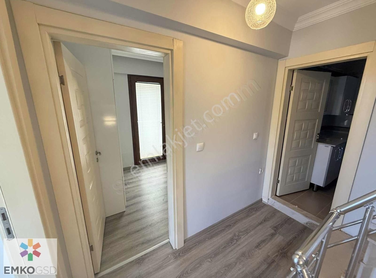 Emko'dan Havuzlu,denize Sıfır Site İçerisinde 3+1 Villa - Görsel 11