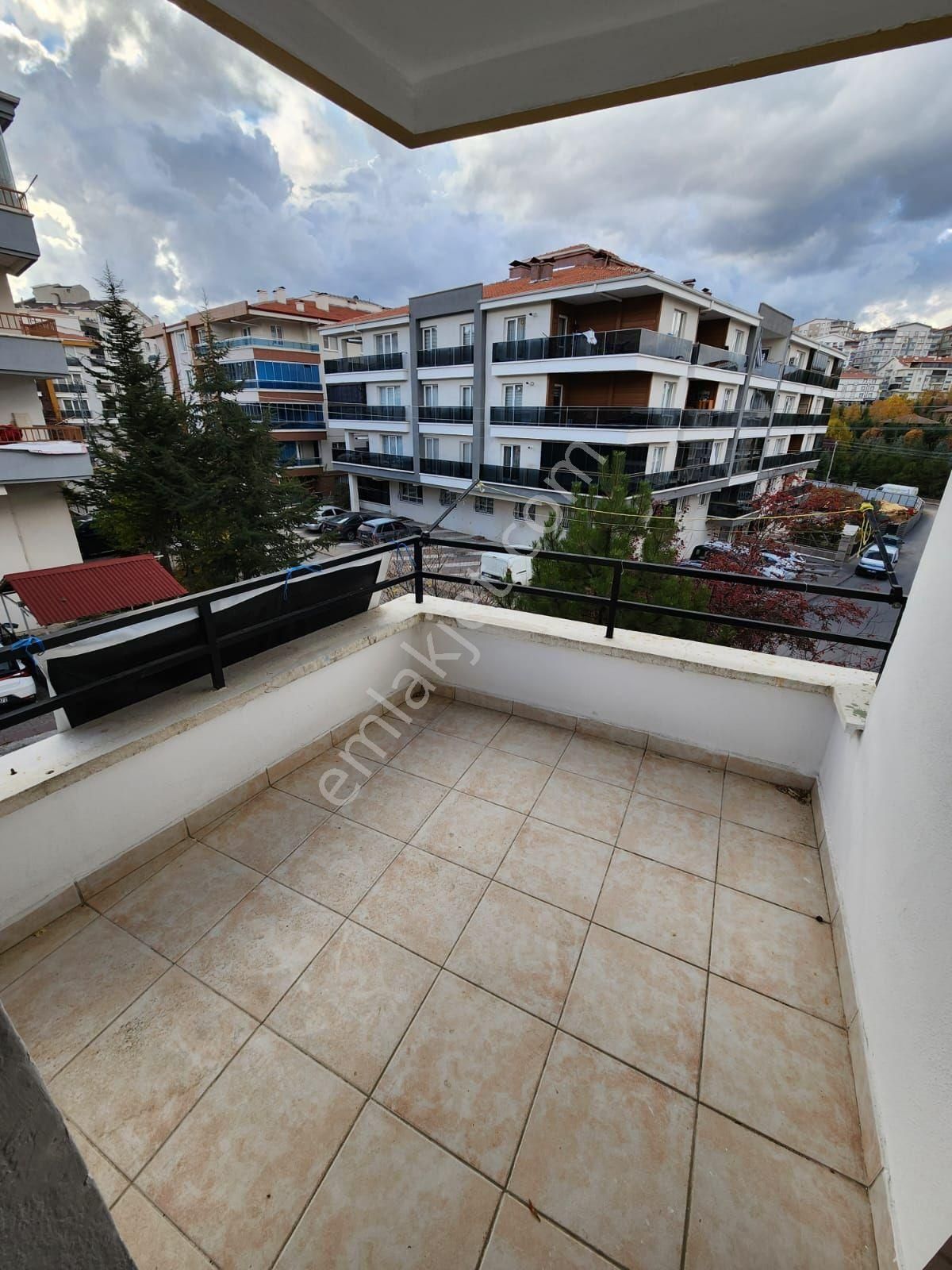 Gül Emlaktan 1.kat 3+1 Park Manzarılı Yapılı Masrafsız Daire - Görsel 18