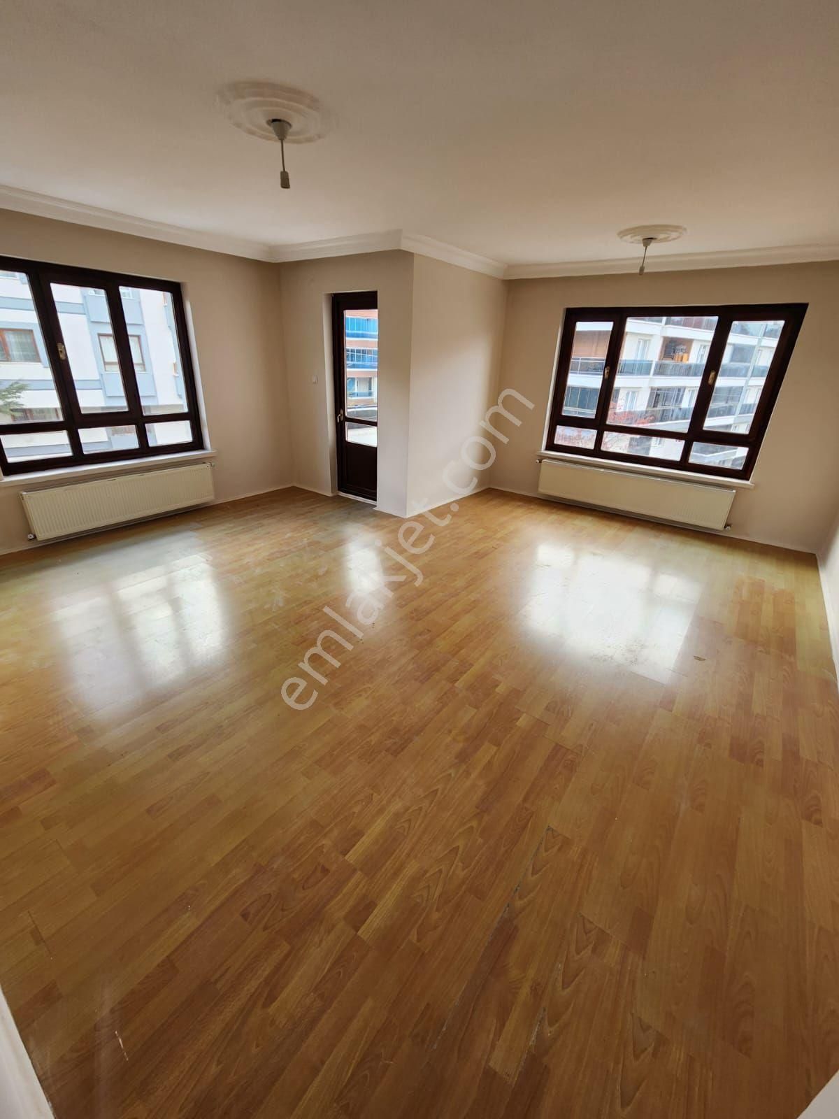 Gül Emlaktan 1.kat 3+1 Park Manzarılı Yapılı Masrafsız Daire - Görsel 12