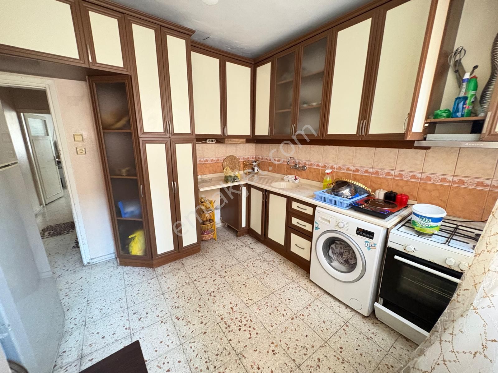 Prestij'den Sağlık'ta Emsalsiz Fiyata 3 Katlı Müstakil Bina - Görsel 2