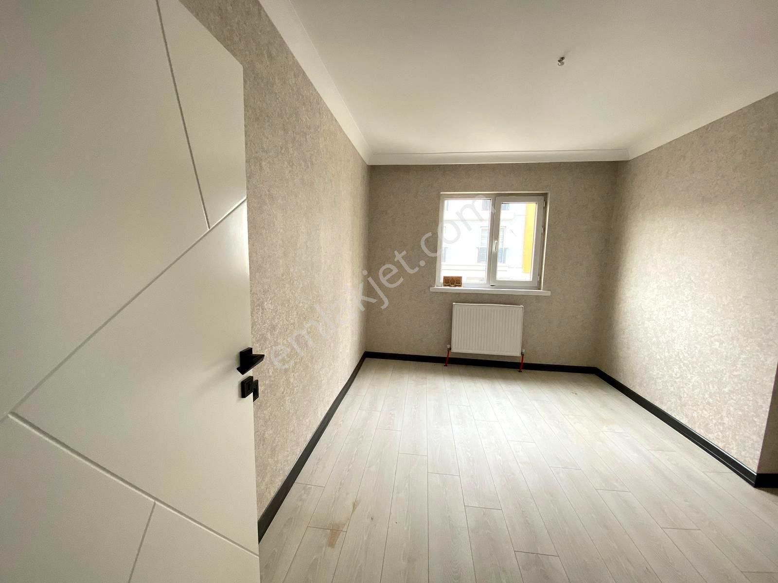 Uzman Emlak' 19 Mayıs Mh Özgürlük Caddesinde Orta Katta Full Yapılı 3+1 Daire - Görsel 8