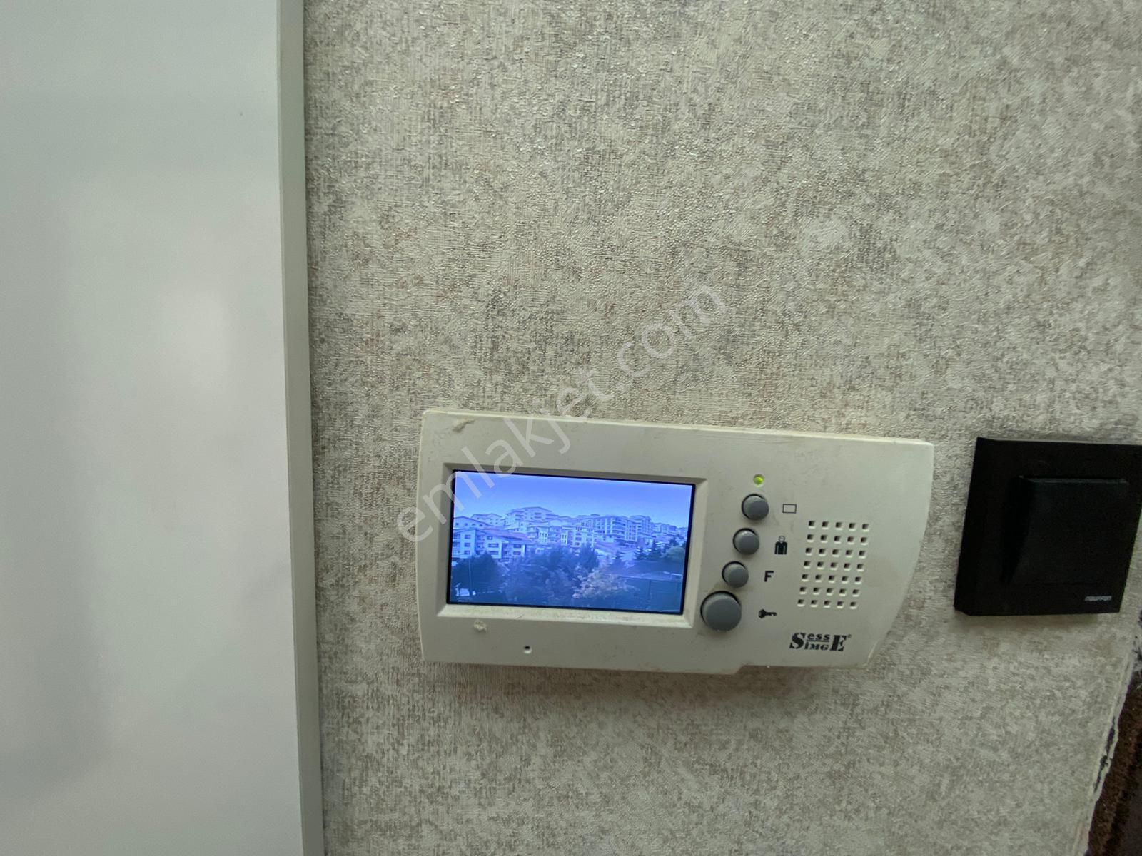 Uzman Emlak' 19 Mayıs Mh Özgürlük Caddesinde Orta Katta Full Yapılı 3+1 Daire - Görsel 26