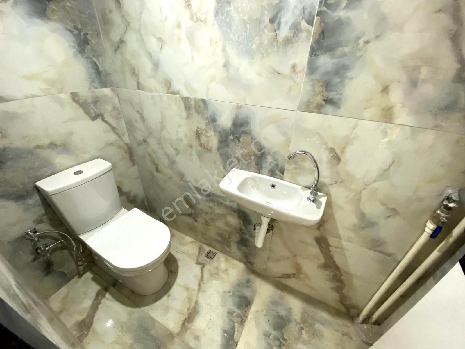 Uzman Emlak' 19 Mayıs Mh Özgürlük Caddesinde Orta Katta Full Yapılı 3+1 Daire - Görsel 21