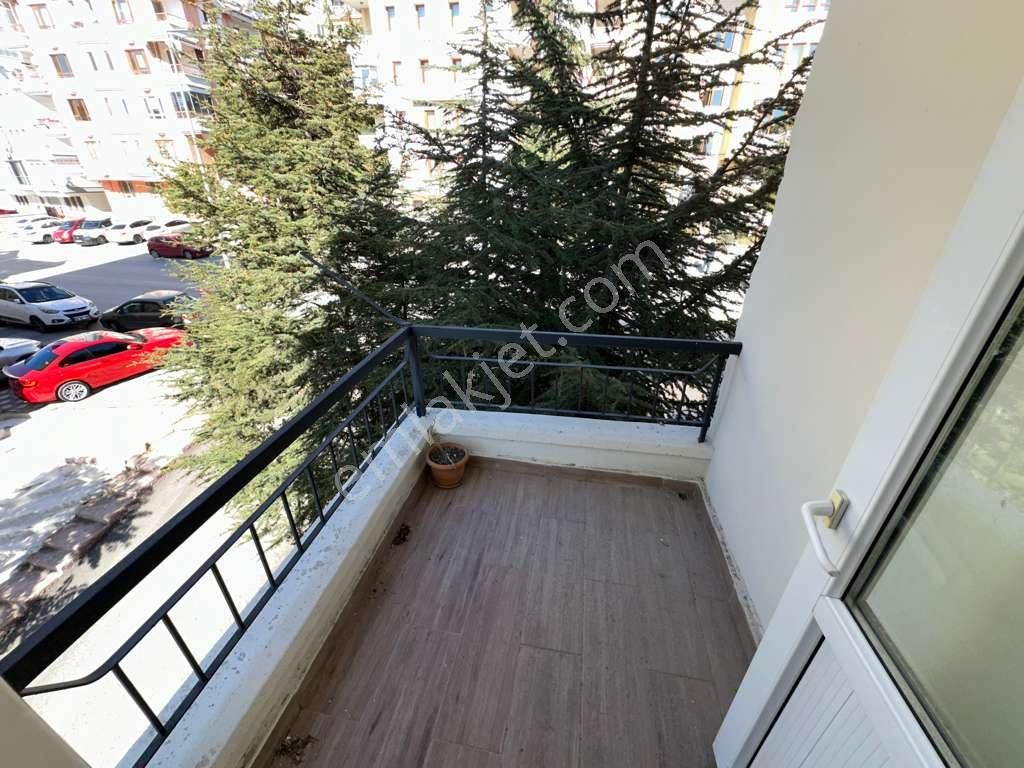 Uzman Emlak' 19 Mayıs Mh Özgürlük Caddesinde Orta Katta Full Yapılı 3+1 Daire - Görsel 25