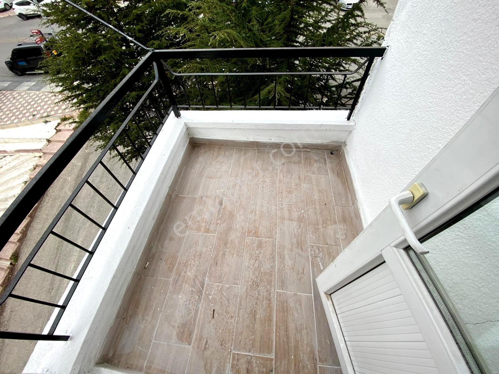 Uzman Emlak' 19 Mayıs Mh Özgürlük Caddesinde Orta Katta Full Yapılı 3+1 Daire - Görsel 27