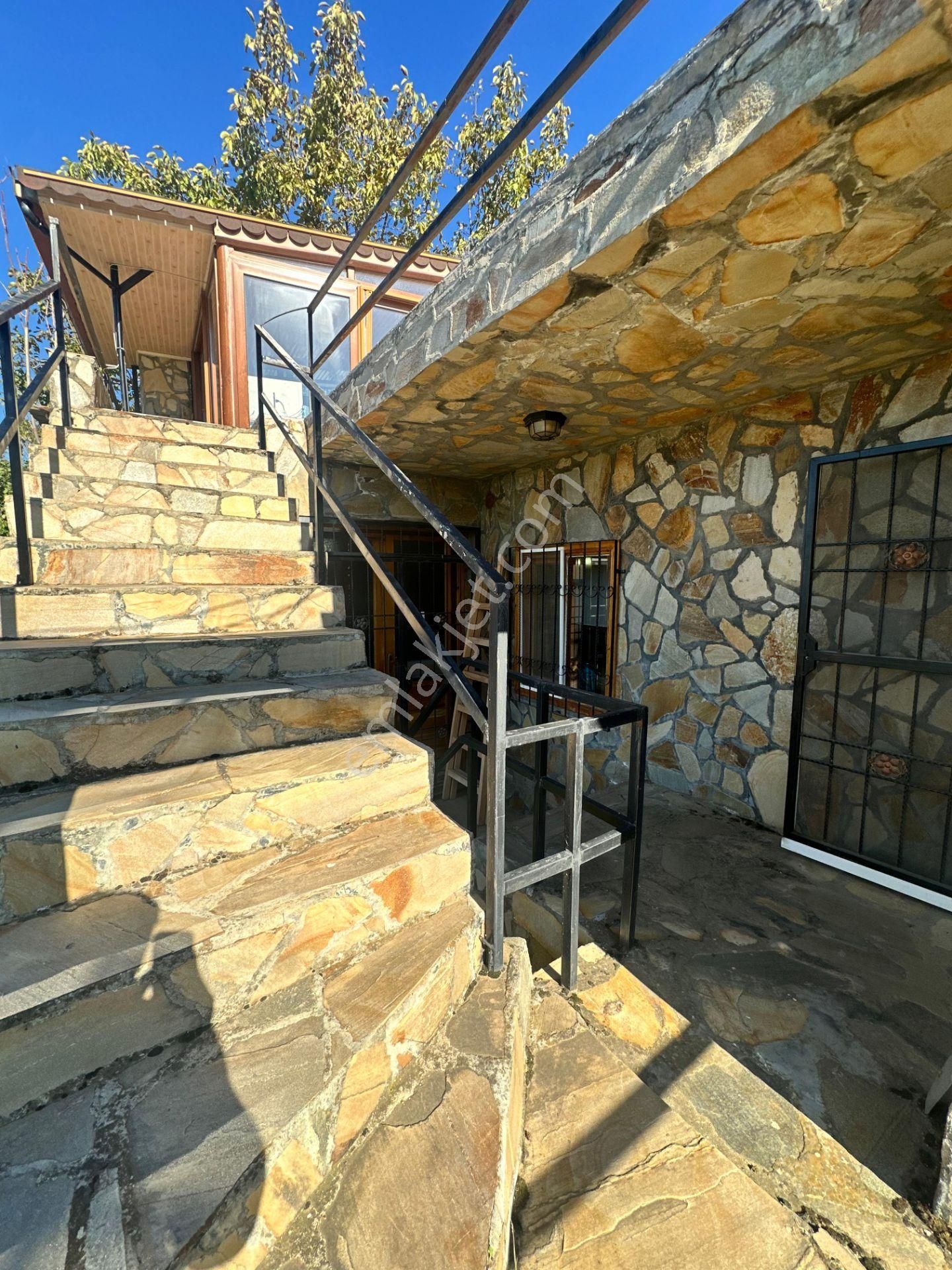 A Plus Gayrimenkulden Kaplan Köyünde Satılık 5+1 Müstakil Taş Ev - Görsel 16