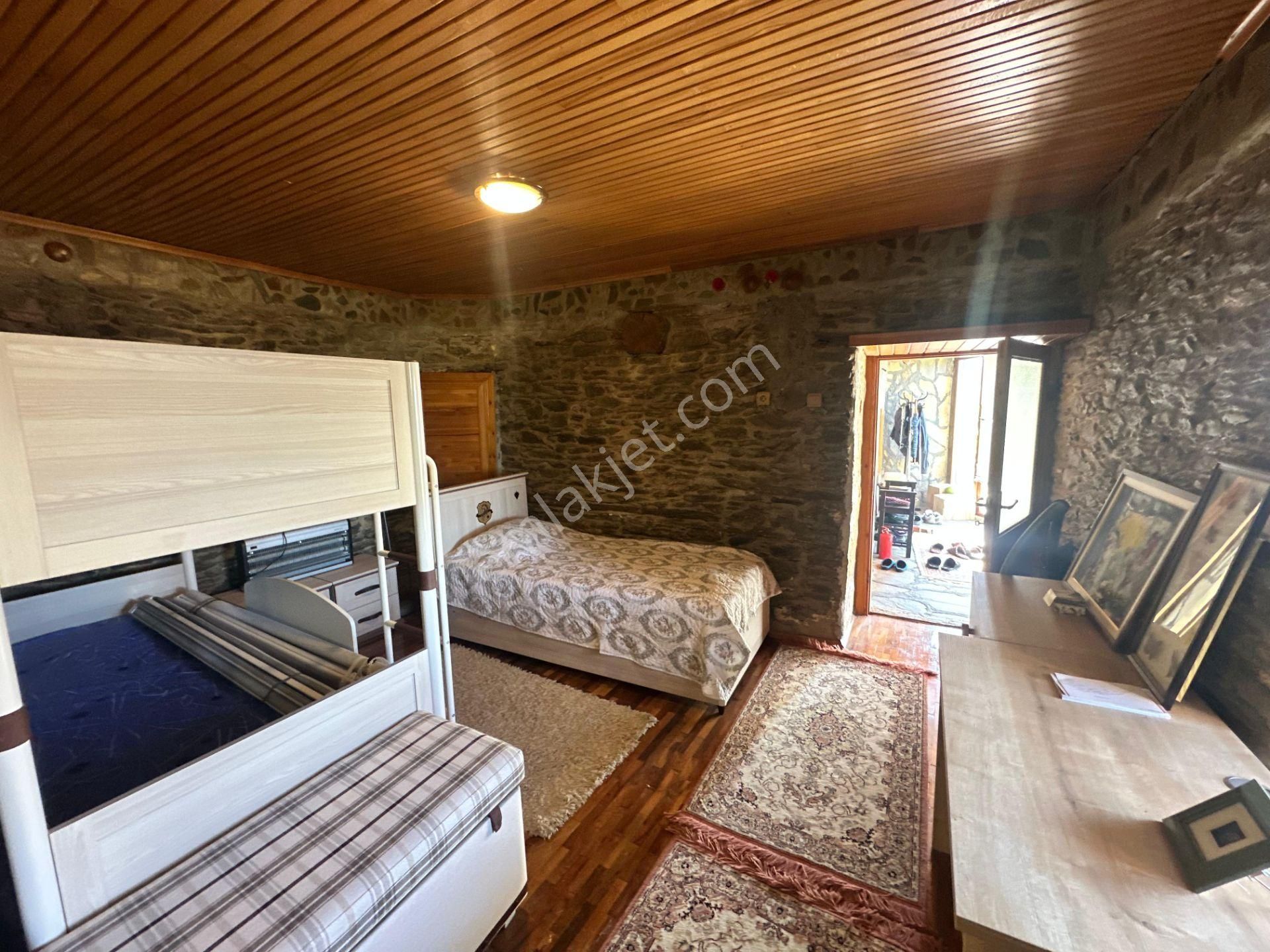 A Plus Gayrimenkulden Kaplan Köyünde Satılık 5+1 Müstakil Taş Ev - Görsel 17