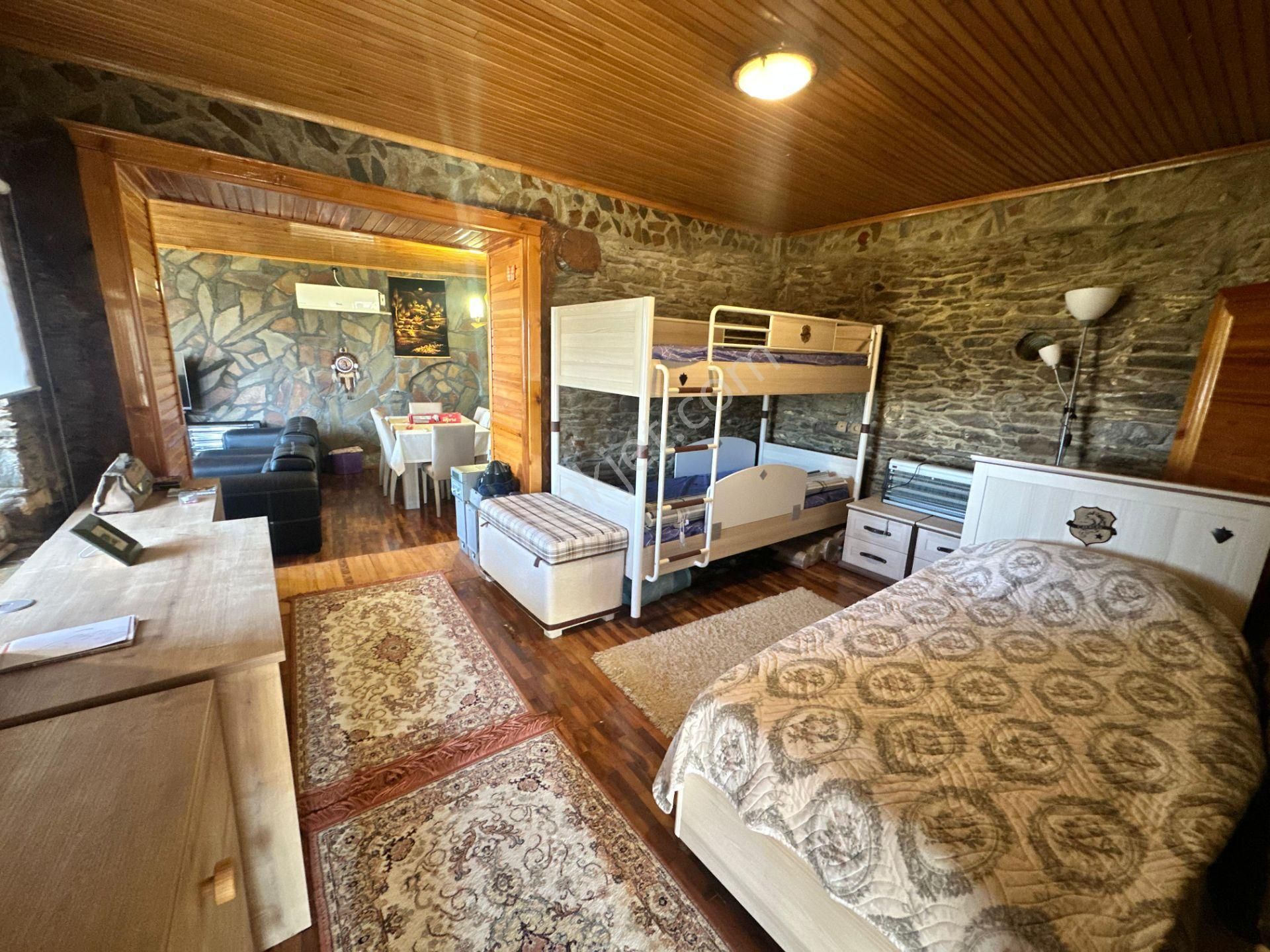 A Plus Gayrimenkulden Kaplan Köyünde Satılık 5+1 Müstakil Taş Ev - Görsel 9