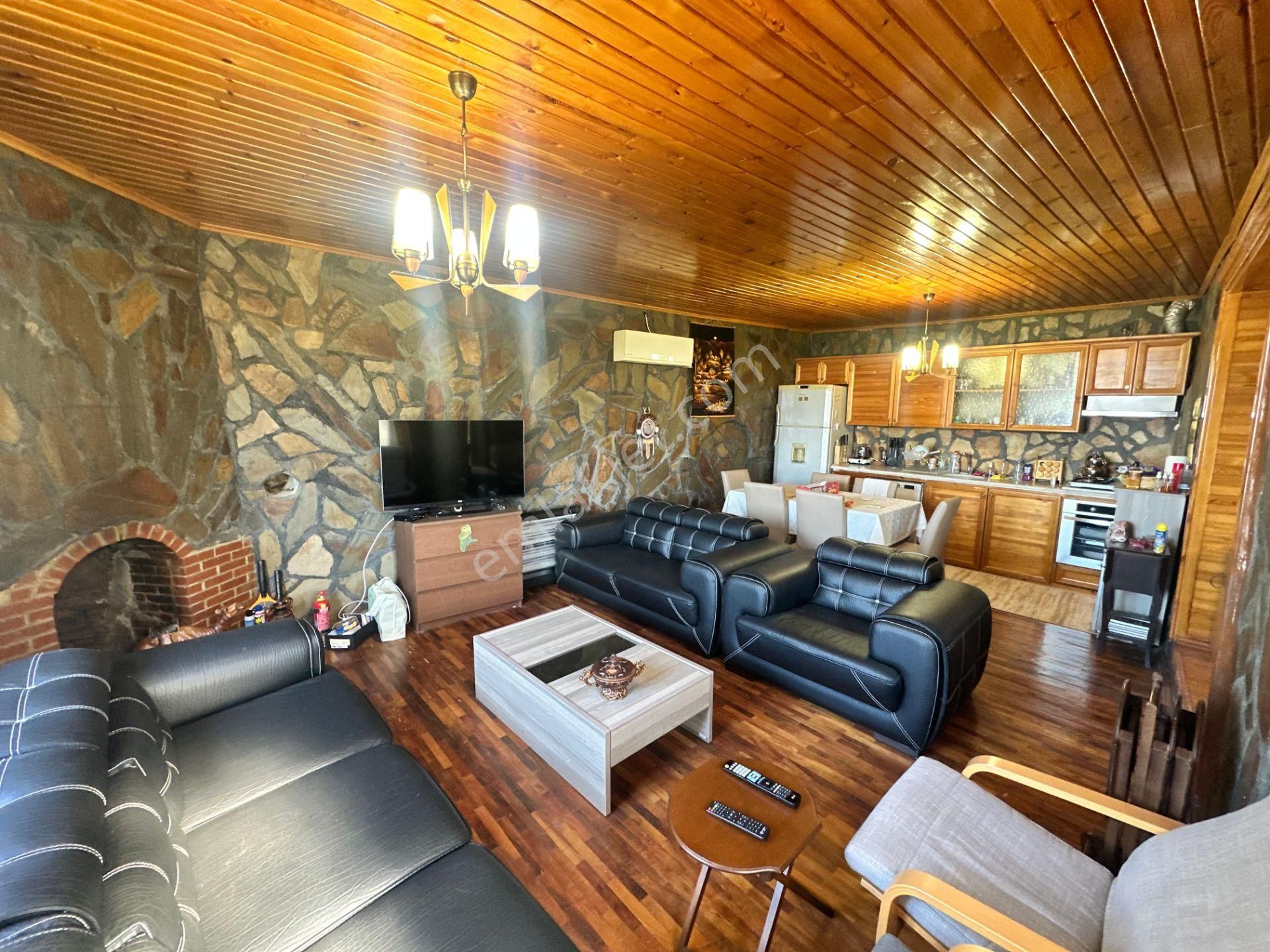 A Plus Gayrimenkulden Kaplan Köyünde Satılık 5+1 Müstakil Taş Ev - Görsel 2