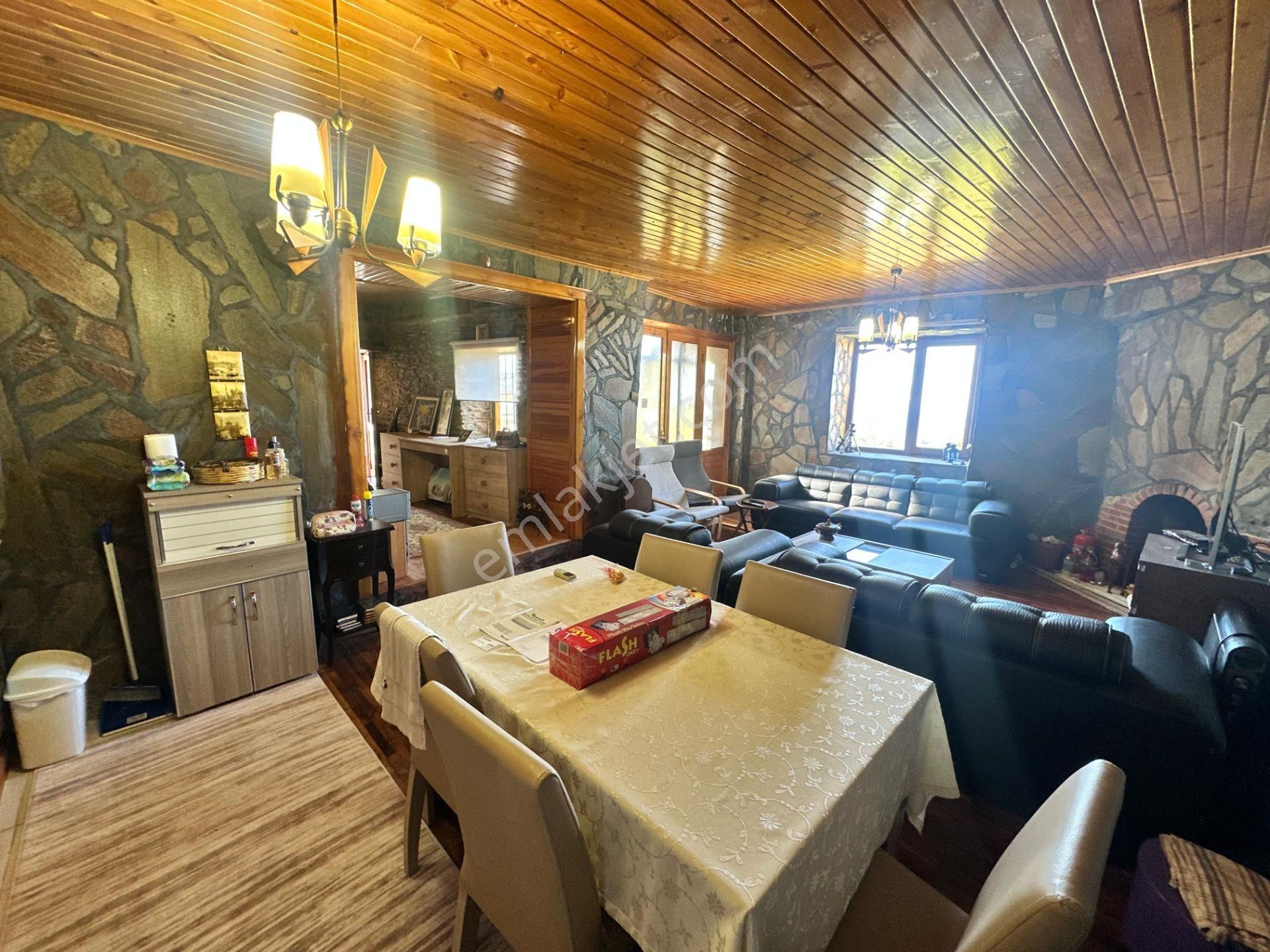 A Plus Gayrimenkulden Kaplan Köyünde Satılık 5+1 Müstakil Taş Ev - Görsel 7