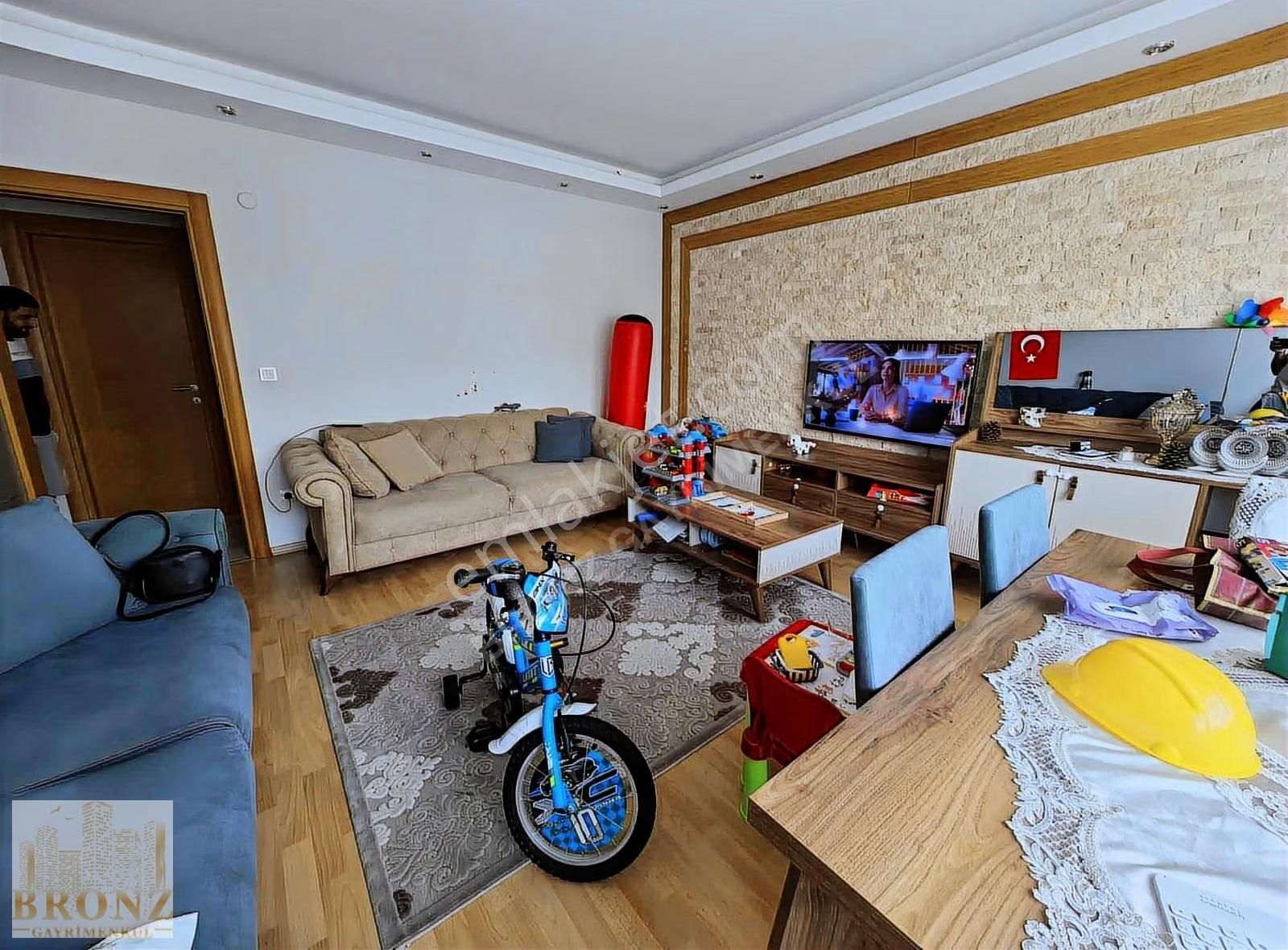 Ümraniye Çarşıya Çok Yakın Butik Sitede Acil Satılık 2+1 - Görsel 11