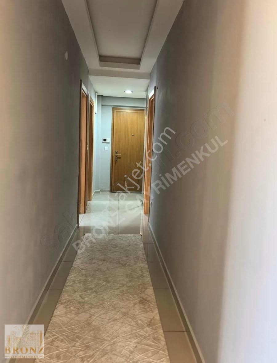 Ümraniye Çarşıya Çok Yakın Butik Sitede Acil Satılık 2+1 - Görsel 3