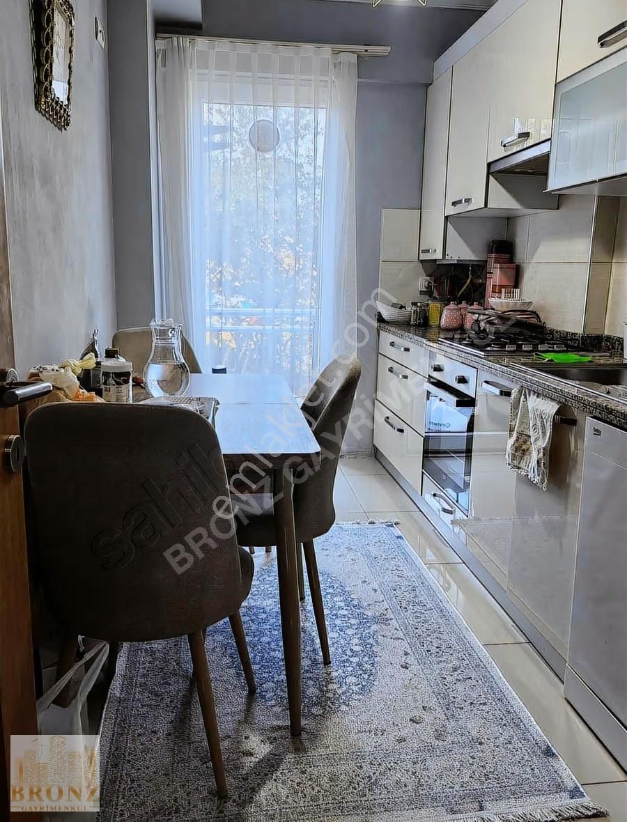 Ümraniye Çarşıya Çok Yakın Butik Sitede Acil Satılık 2+1 - Görsel 4