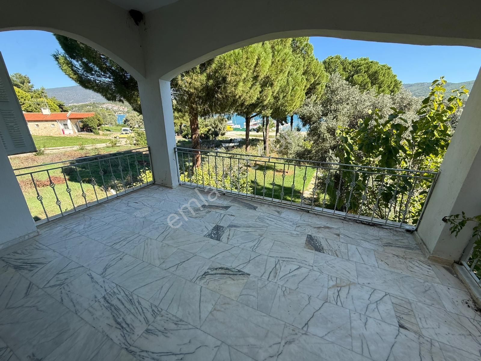 Denıze Sıfır, Zarafetın Ve Mavının Buluştuğu Rüya Gıbı Vılla - Görsel 31