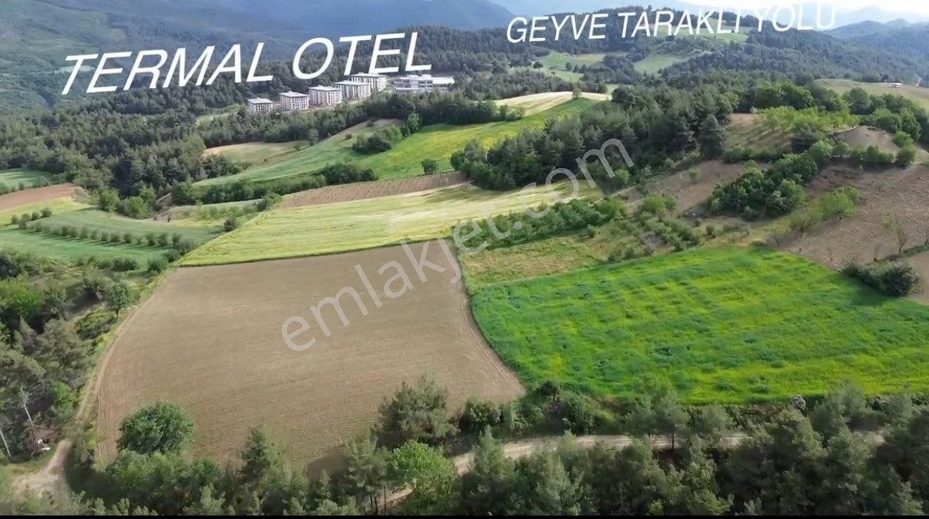 Sakarya Taraklı Hacıyakup Mahallesi 922 M2 Taraklı Merkeze 5 Dakika Mesafede Arsa - Görsel 2