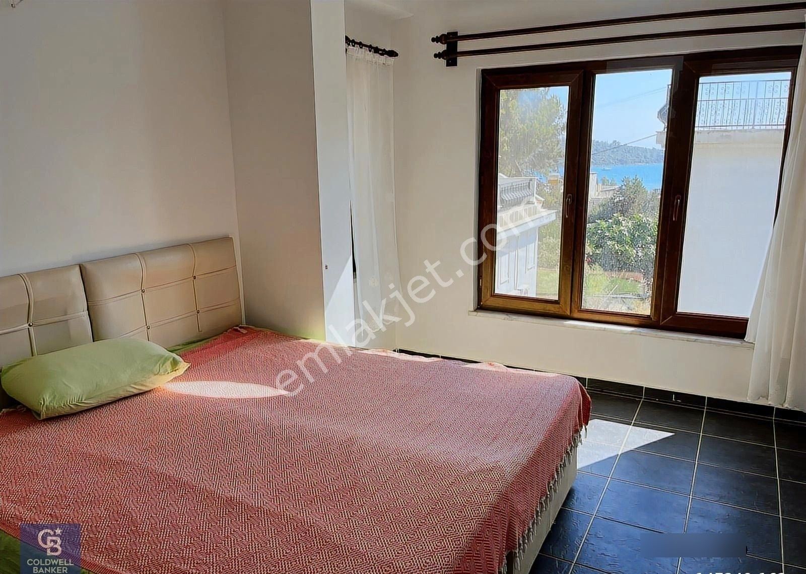 Kıyıkışlacıkta Site İçerisinde Geniş Bahçeli 3+1 Müstakil Villa - Görsel 34