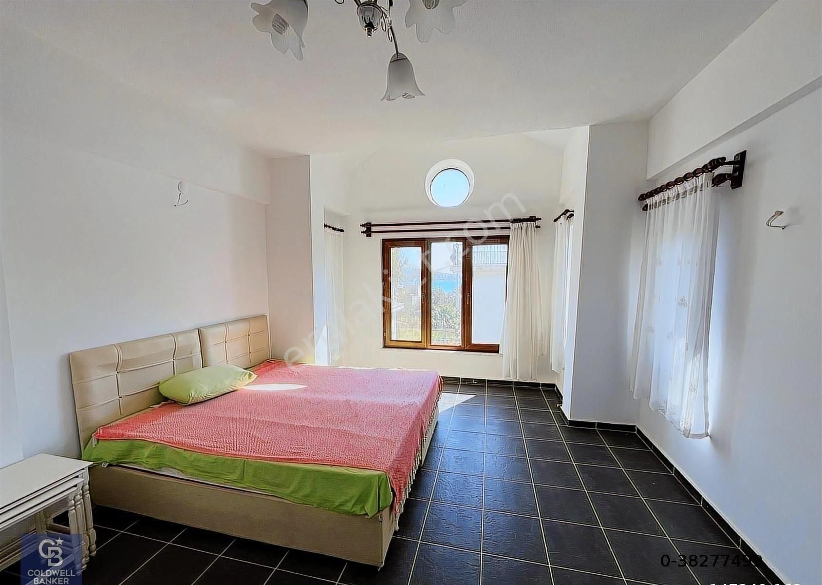 Kıyıkışlacıkta Site İçerisinde Geniş Bahçeli 3+1 Müstakil Villa - Görsel 25