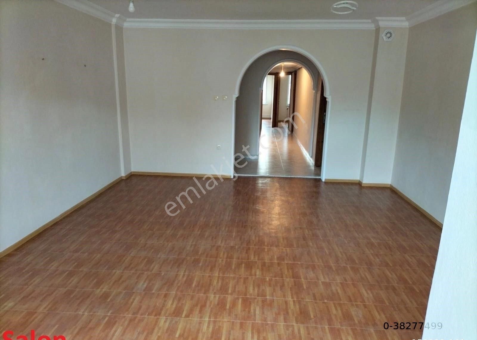 100. Yılda Merkezi Konumda Sitede Ara Kat İskanlı Ferah Daire - Görsel 4