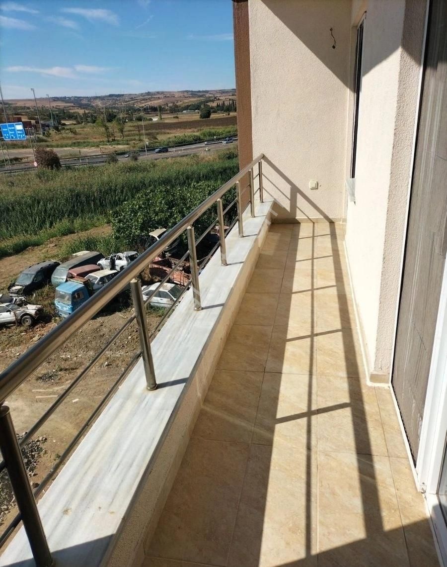 Havuzlu Çocuk Parklı 10 Yıllık Sitede Ara Kat Masrafsız Daire - Görsel 13