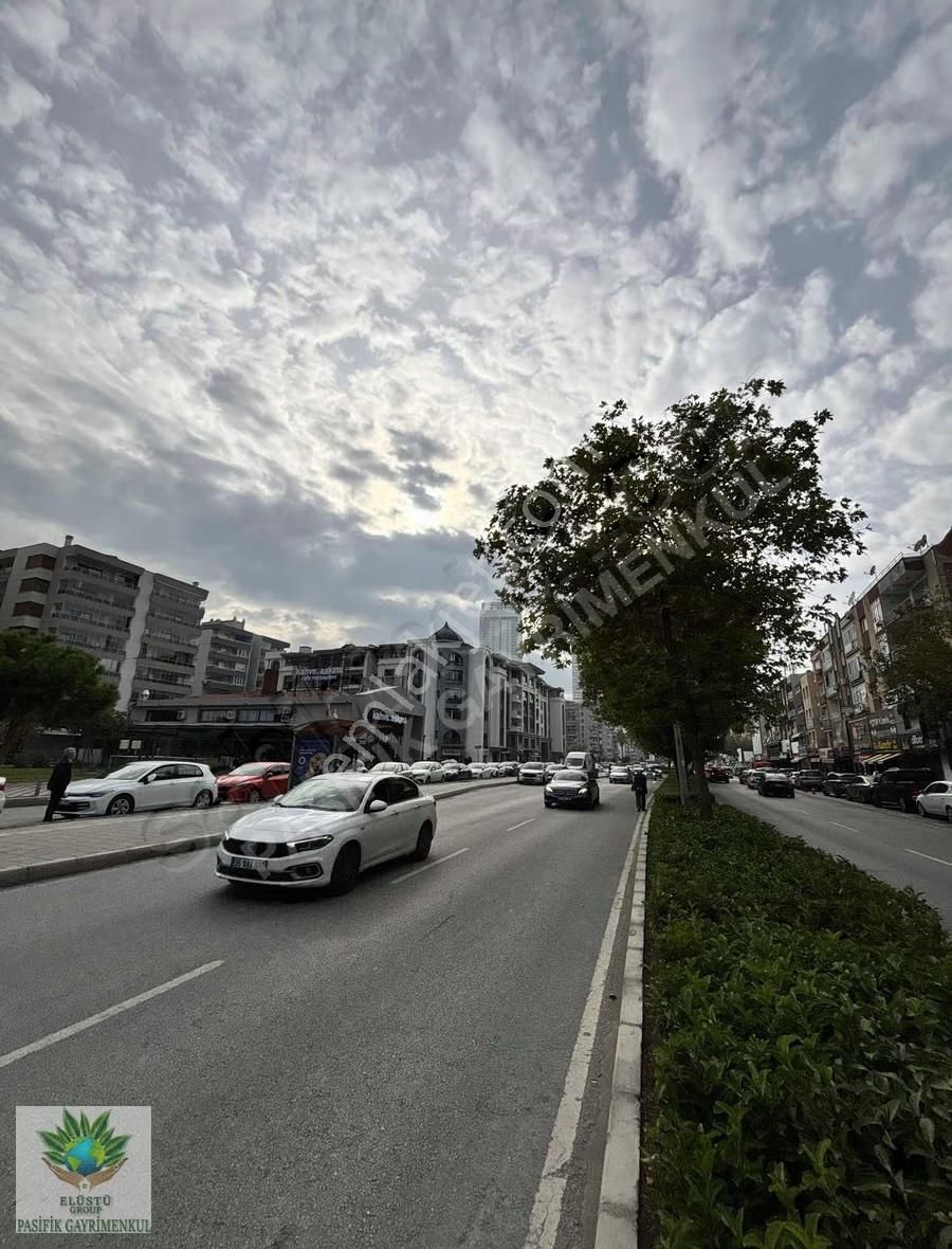 Pasifikten Bayraklı Sakarya Caddesi Üzeri Kiralık 2+1 Ofisler - Görsel 10