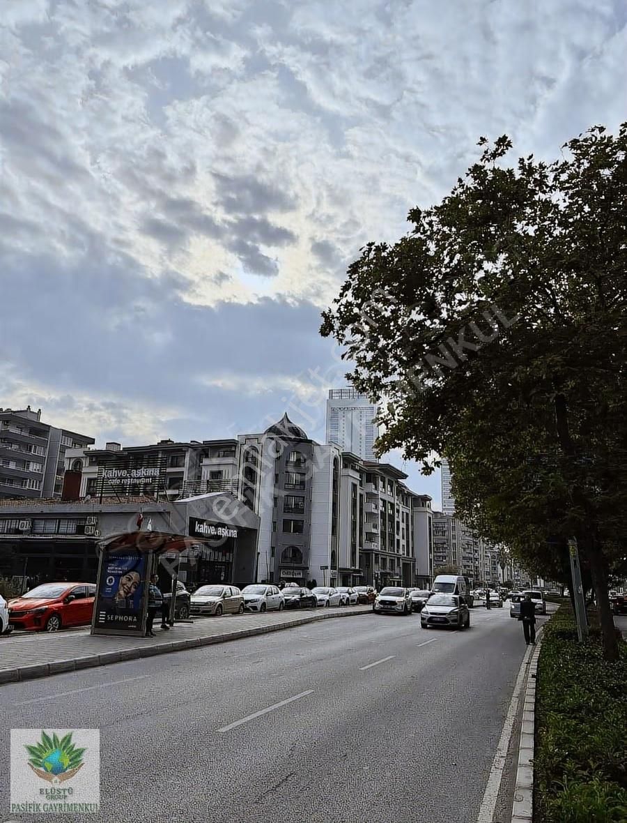 Pasifikten Bayraklı Sakarya Caddesi Üzeri Kiralık 2+1 Ofisler - Görsel 21