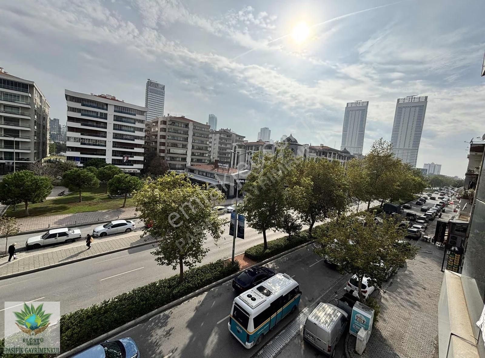 Pasifikten Bayraklı Sakarya Caddesi Üzeri Kiralık 2+1 Ofisler - Görsel 4