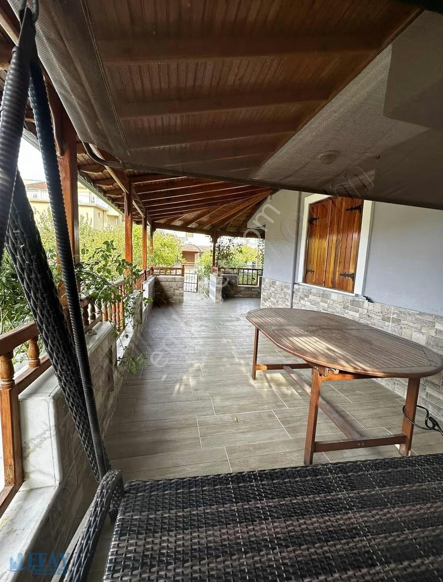 Denize 120m Mesafede 4+1 Bakımlı Masrafsız Yazlık Villa - Görsel 6