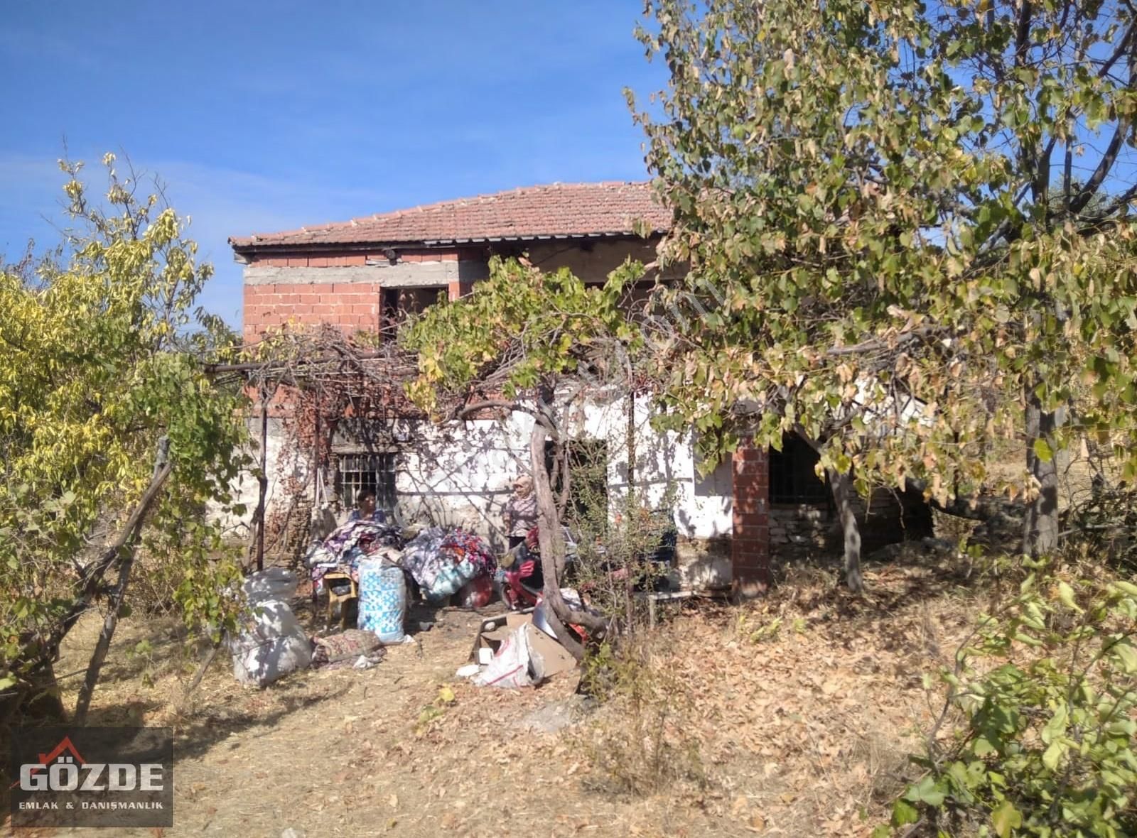 Fiyat Düştü....nazilli Sürezde (uzun Çam)de Satılık Köy Evi