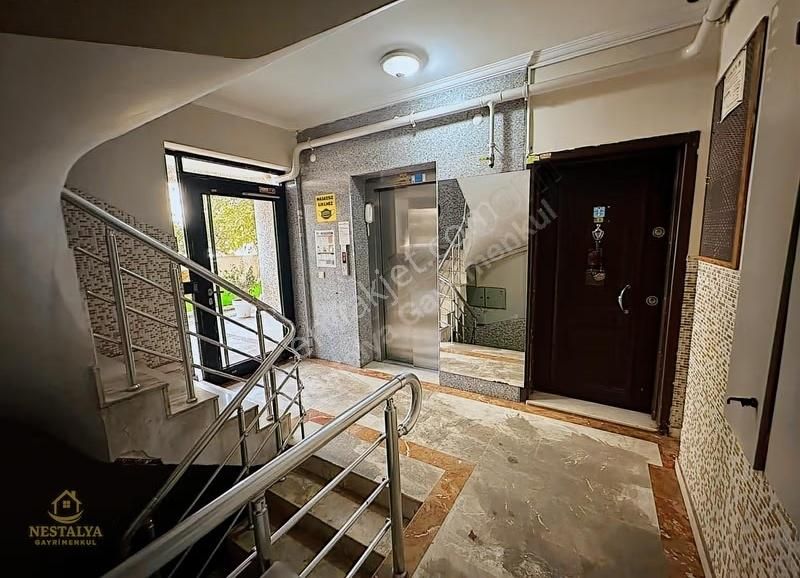 Uncalı'da Site İçersinde 3+1 Ebeveyn Banyolu Satılık Geniş Daire - Görsel 3