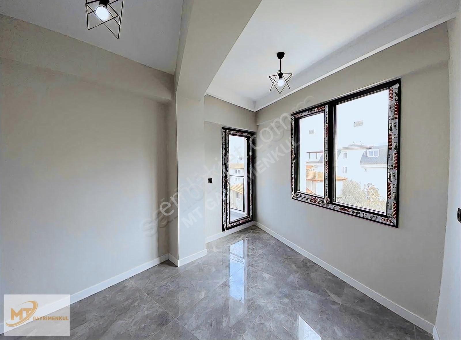 Mt'den Bağbaşında Sıfır Asansörlü Kat Seçenekli 3+1 Daireler - Görsel 8