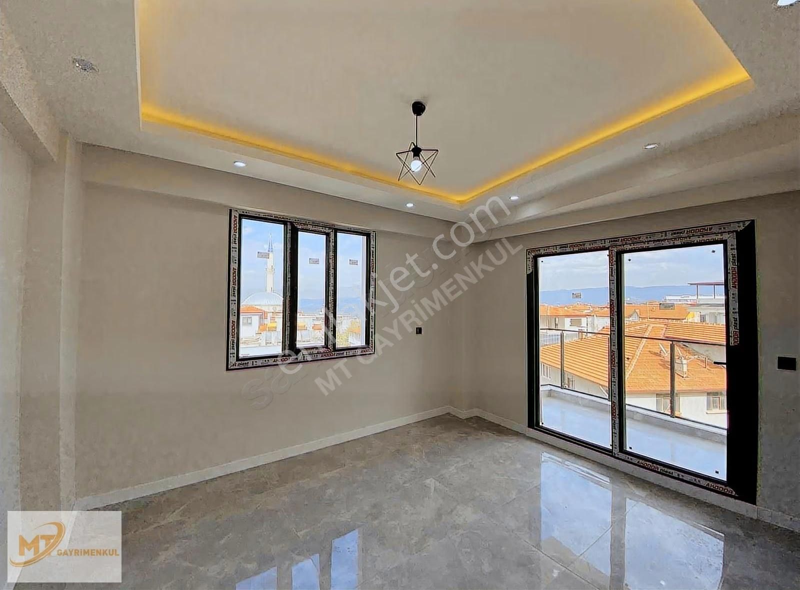 Mt'den Bağbaşında Sıfır Asansörlü Kat Seçenekli 3+1 Daireler - Görsel 13