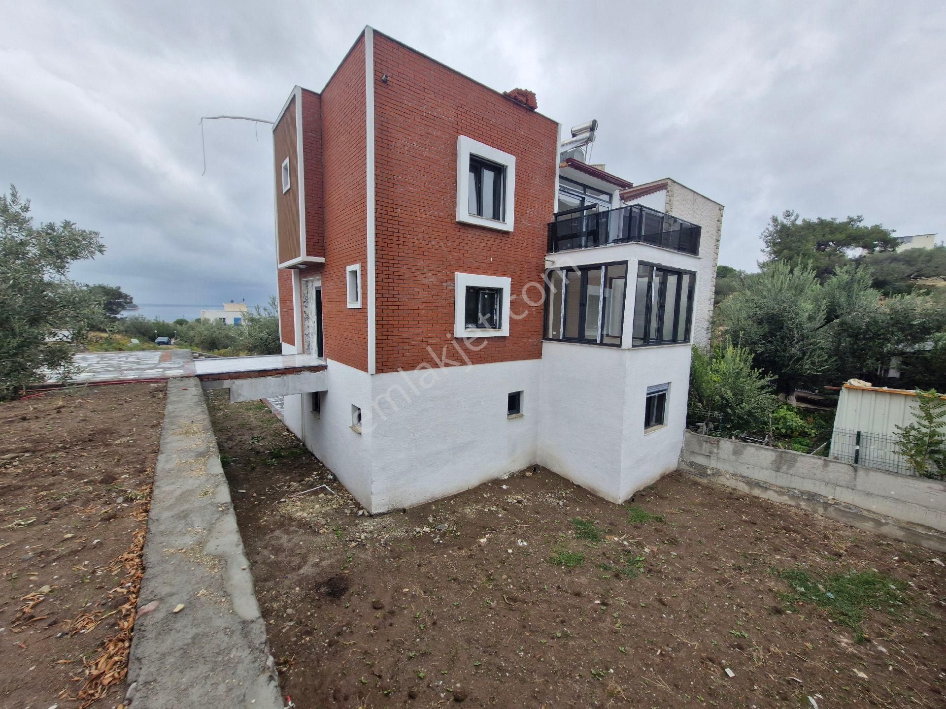 Merkez'den İzmir Dikili Bademli Mh.'de Modern Ve Şık 5+2 - Görsel 8