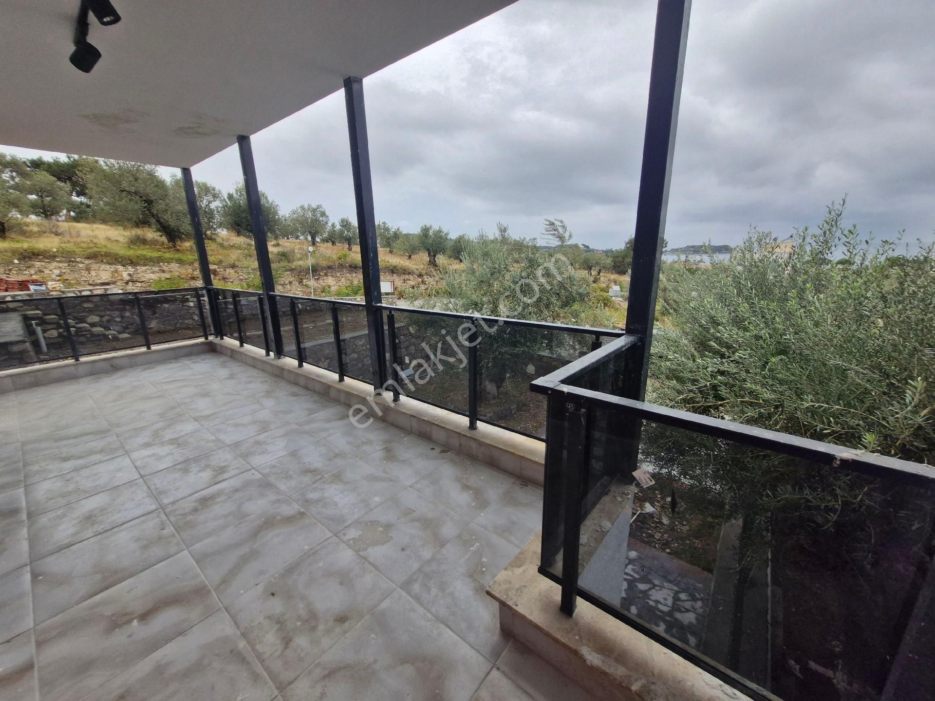 Merkez'den İzmir Dikili Bademli Mh.'de Modern Ve Şık 5+2 - Görsel 32