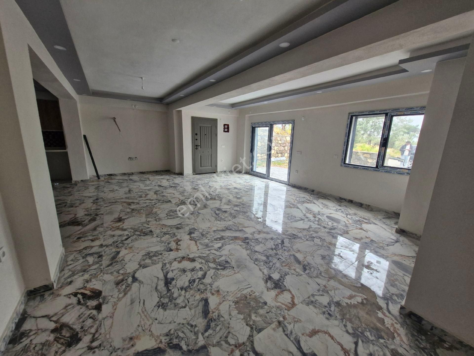 Merkez'den İzmir Dikili Bademli Mh.'de Modern Ve Şık 5+2 - Görsel 33