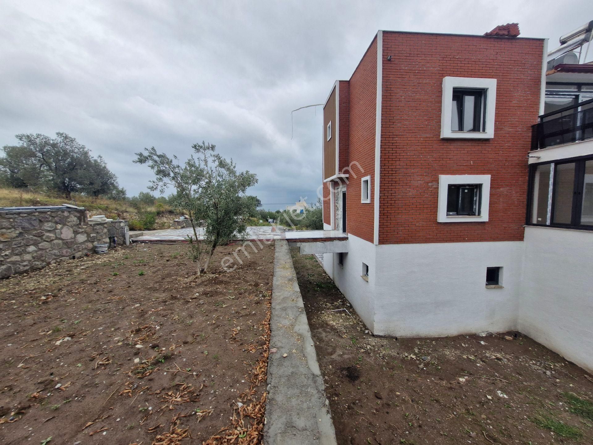 Merkez'den İzmir Dikili Bademli Mh.'de Modern Ve Şık 5+2 - Görsel 19