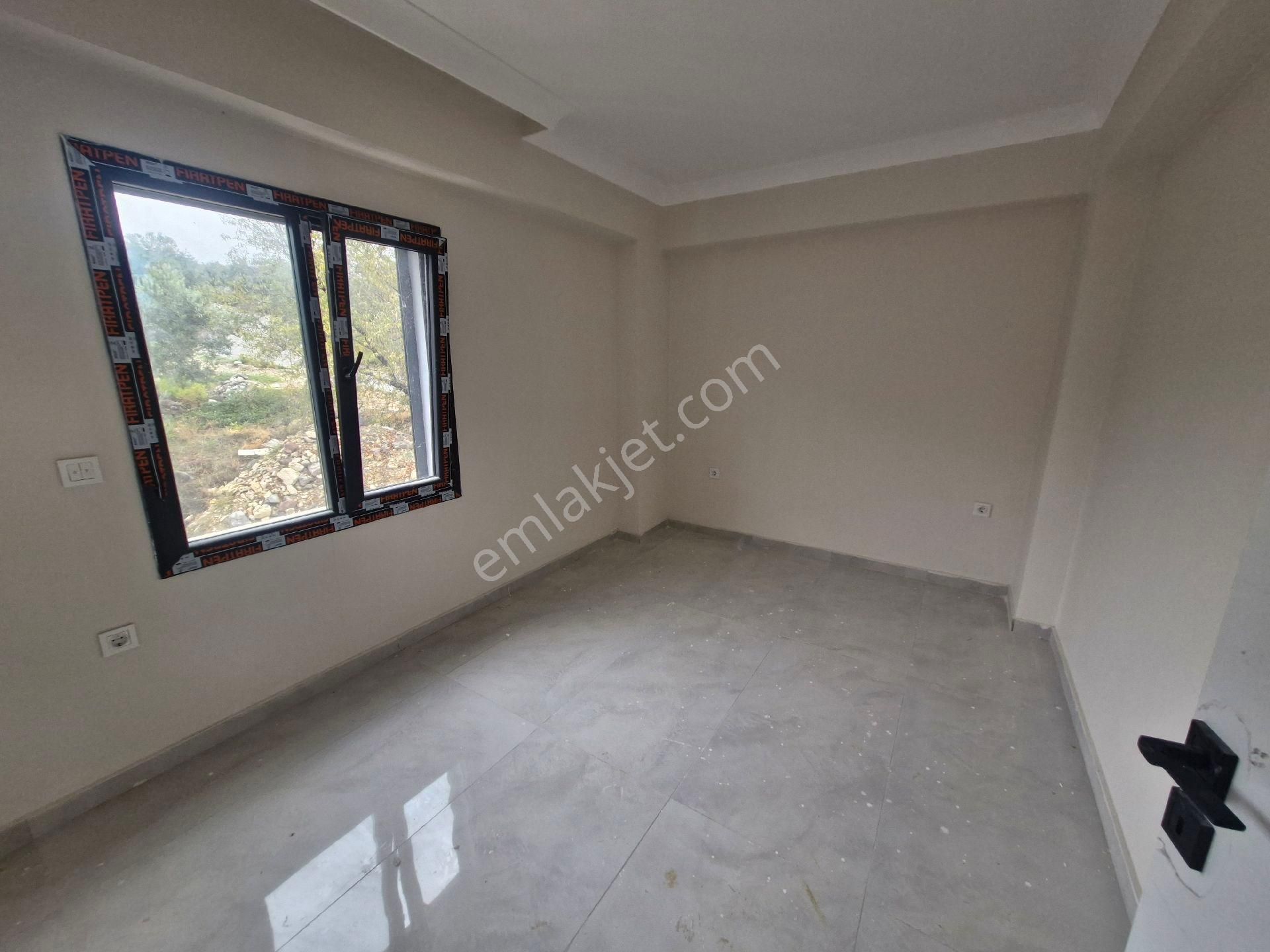 Merkez'den İzmir Dikili Bademli Mh.'de Modern Ve Şık 5+2 - Görsel 14