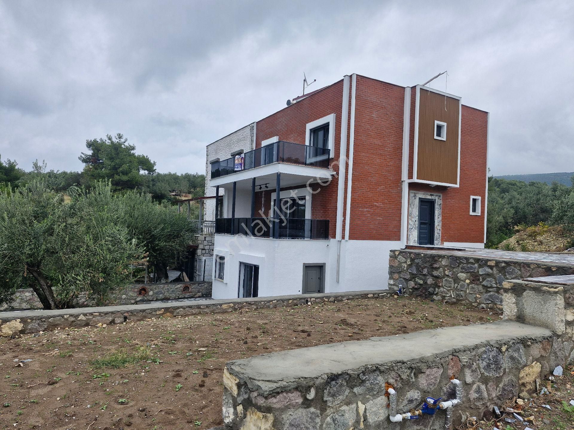 Merkez'den İzmir Dikili Bademli Mh.'de Modern Ve Şık 5+2 - Görsel 5